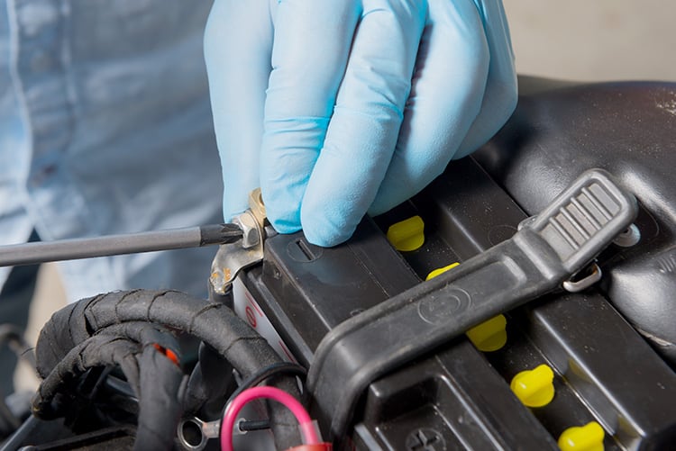 The Importance of Keeping Car Battery Connections Clean