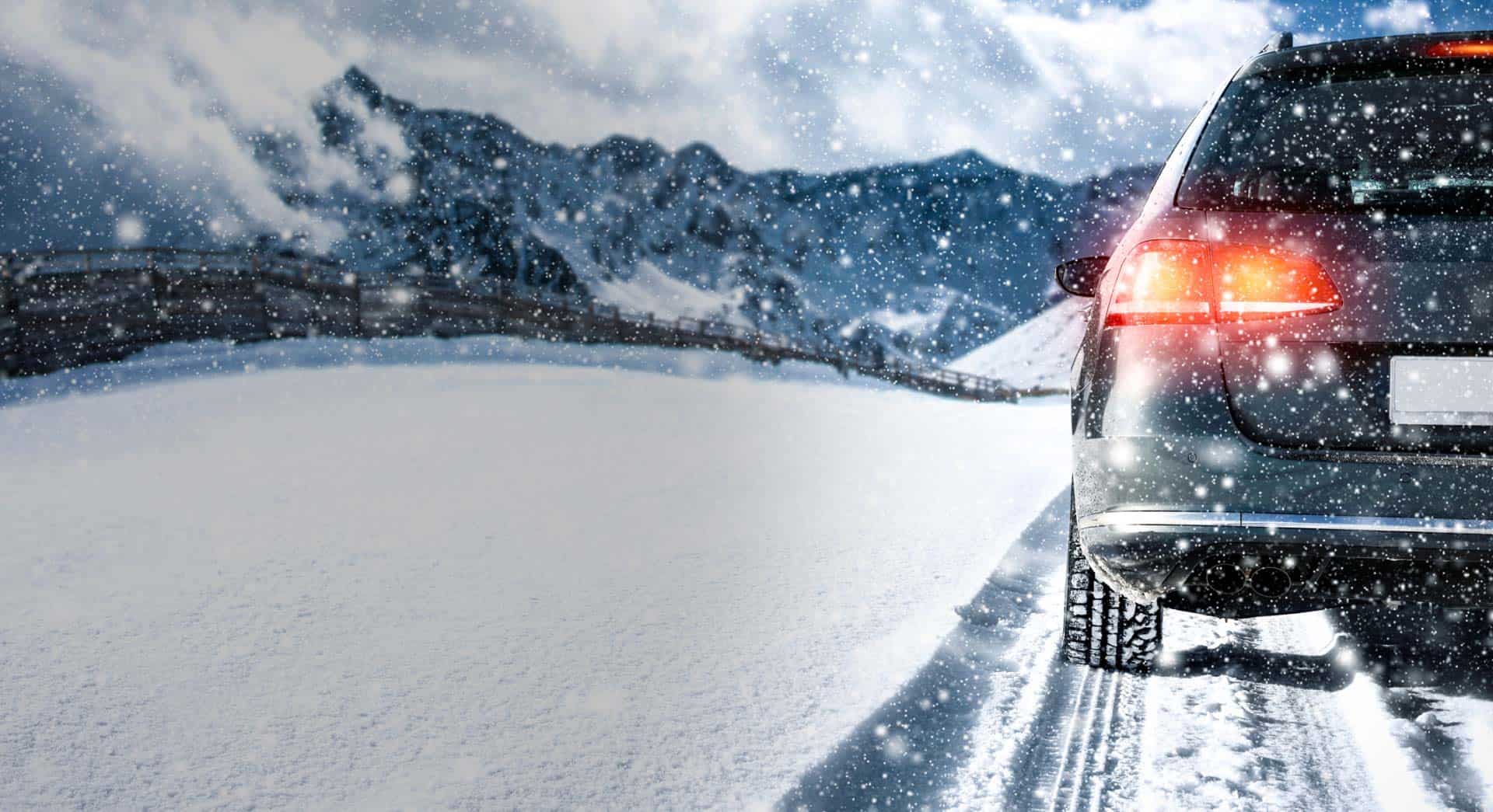 Car driving in heavy snow powered by Yuasa batteries
